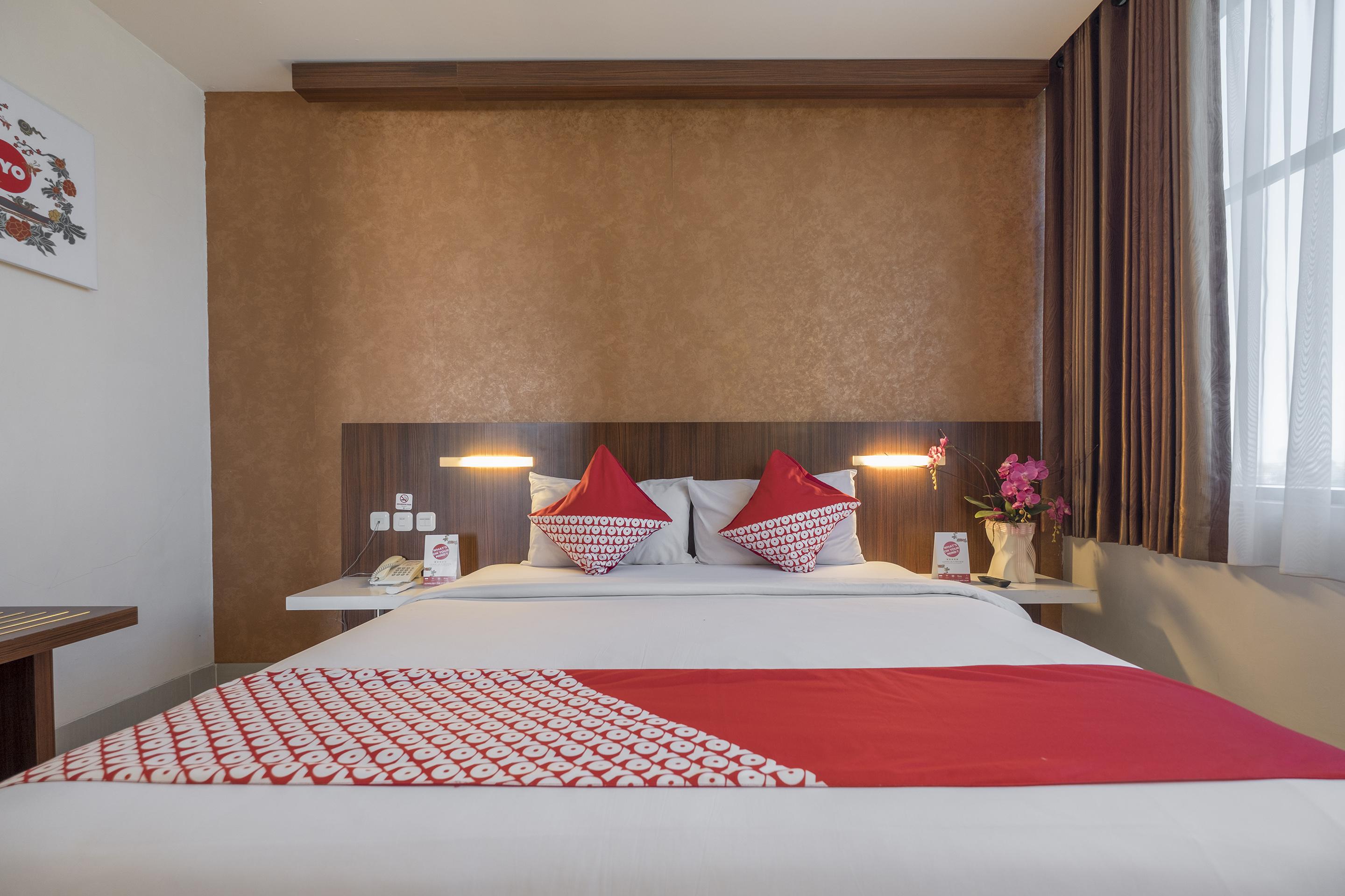 Collection O 1279 Hotel Grand Celino Makassar Exterior foto