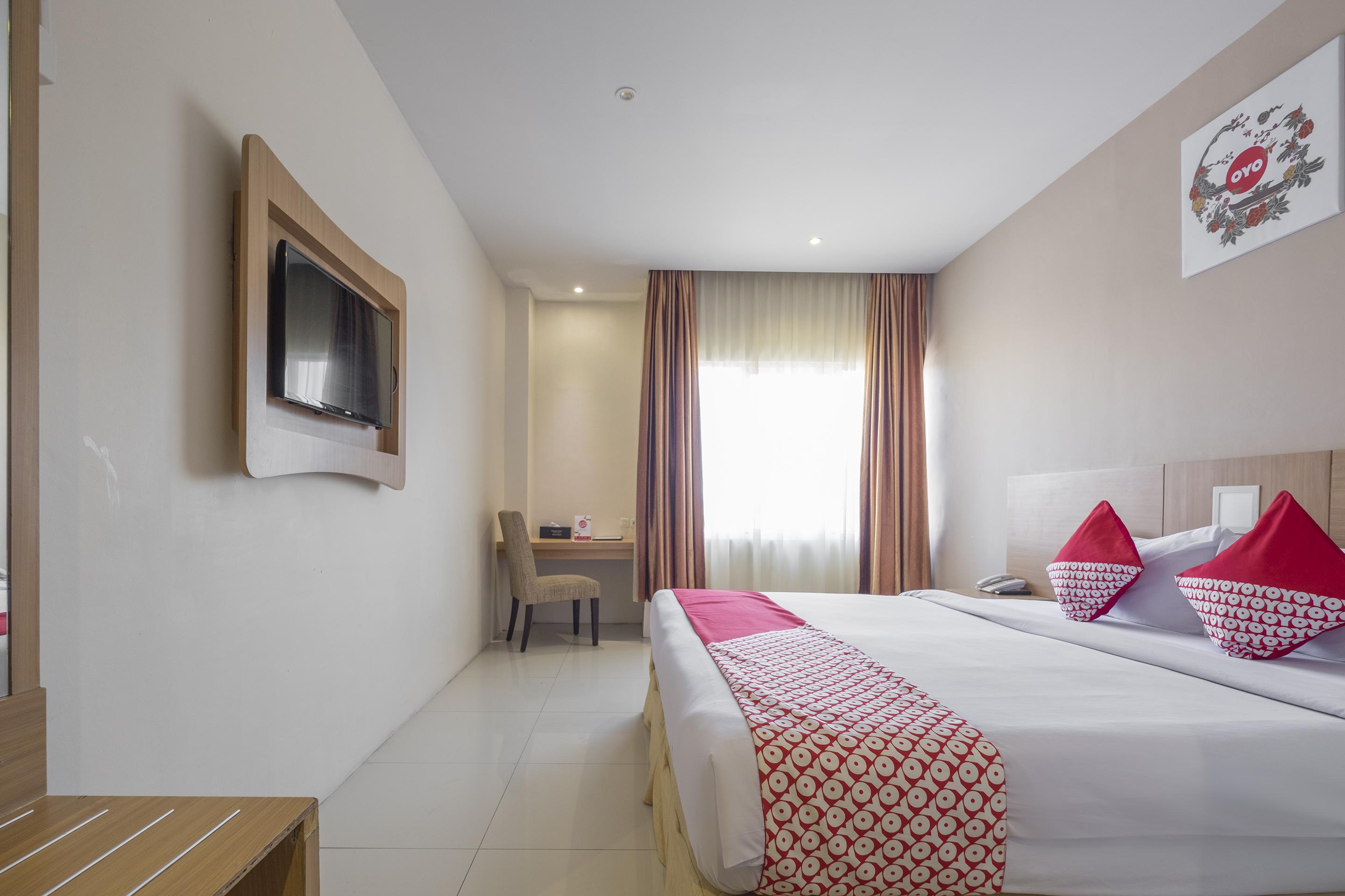 Collection O 1279 Hotel Grand Celino Makassar Exterior foto