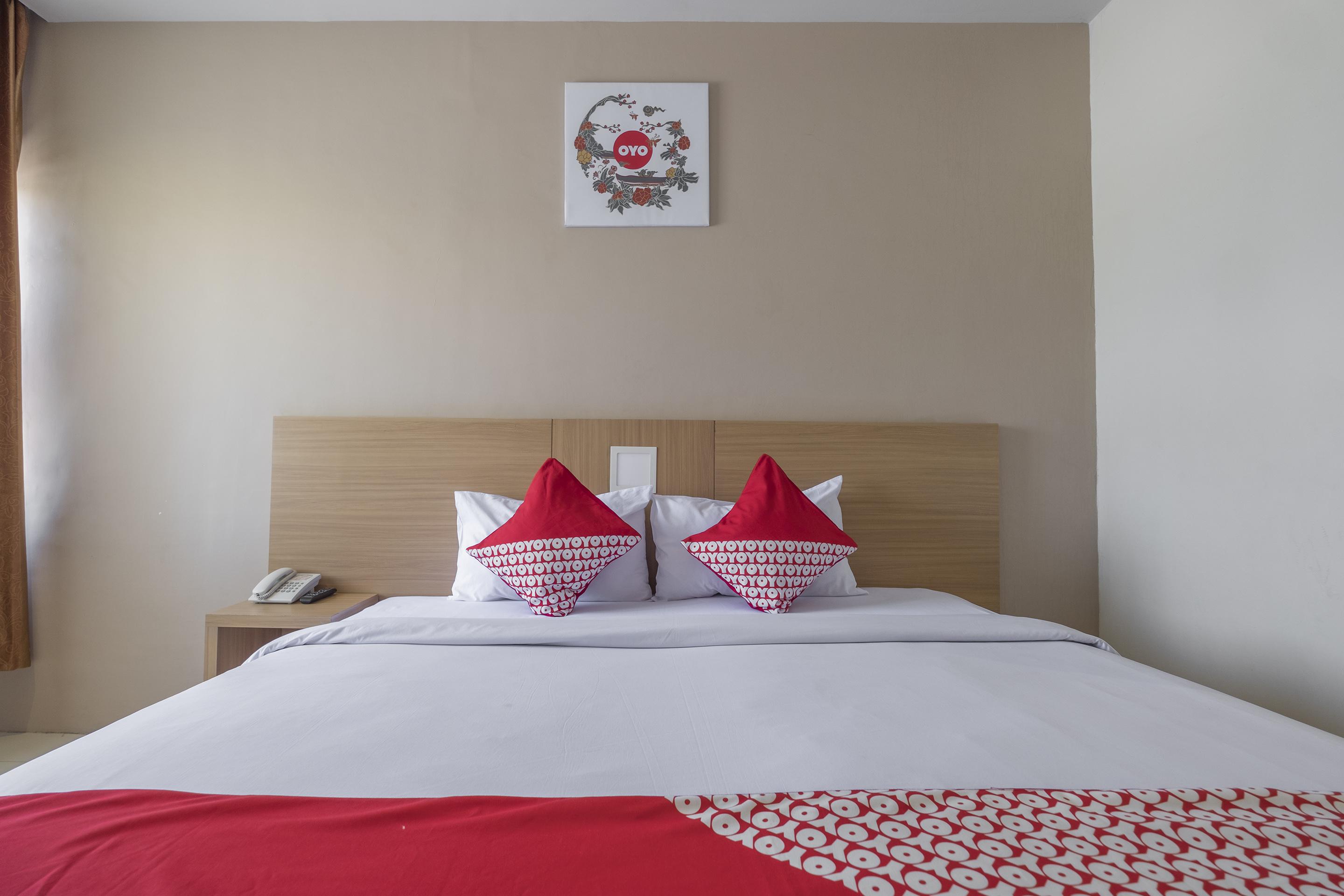Collection O 1279 Hotel Grand Celino Makassar Exterior foto