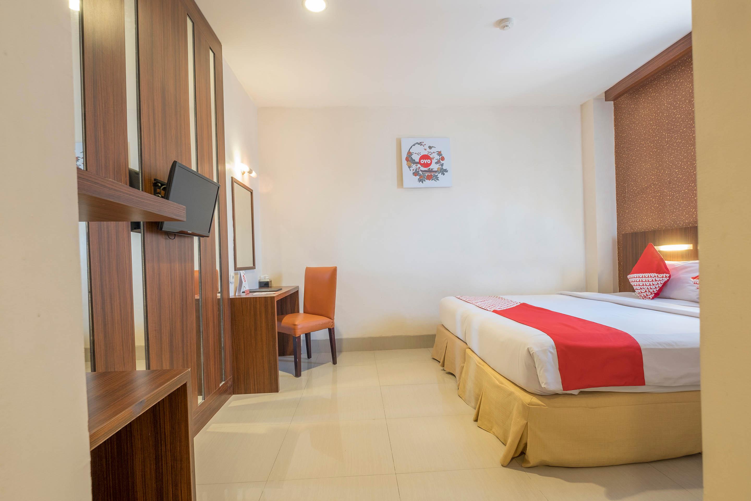 Collection O 1279 Hotel Grand Celino Makassar Exterior foto