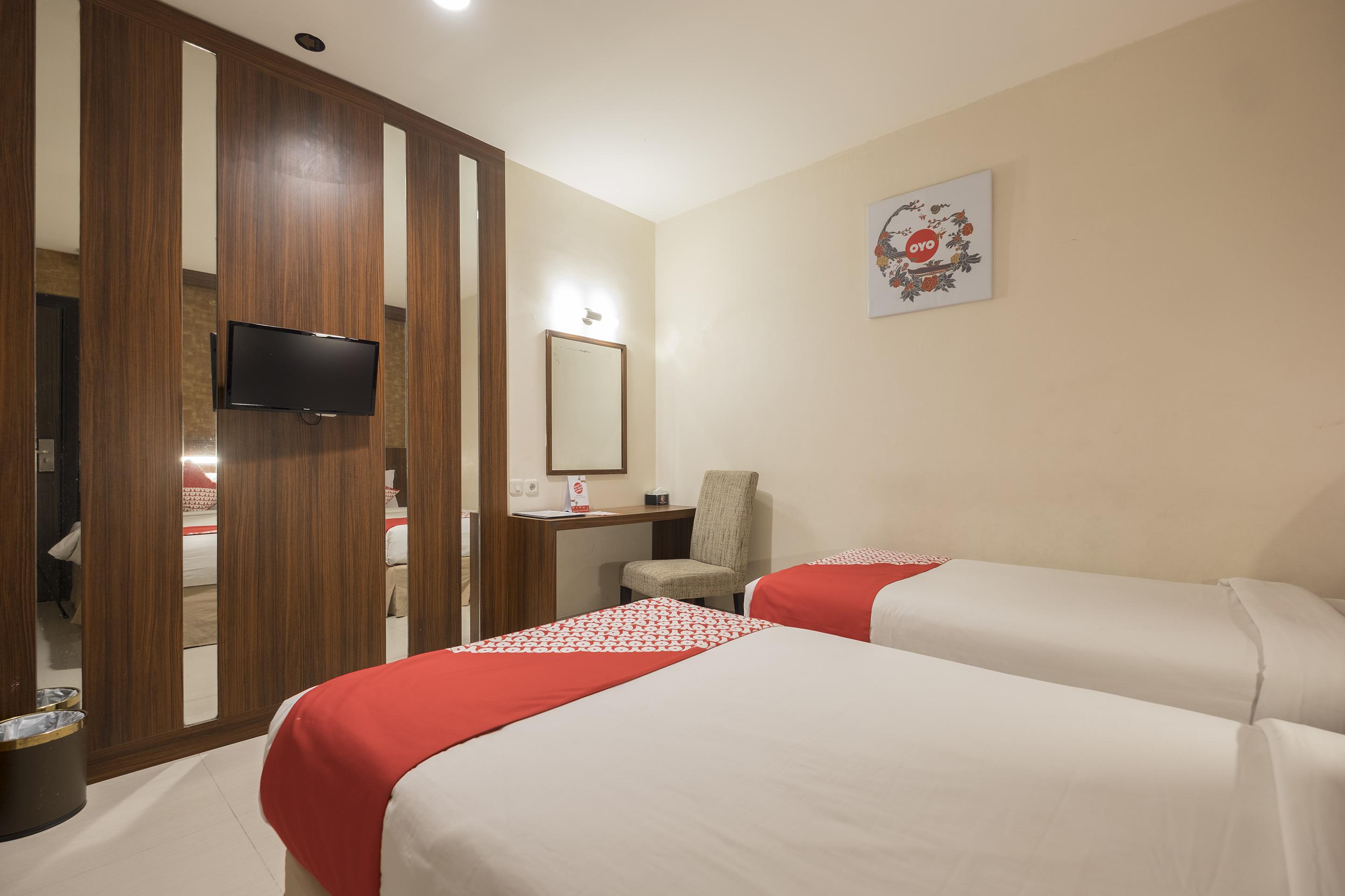 Collection O 1279 Hotel Grand Celino Makassar Exterior foto