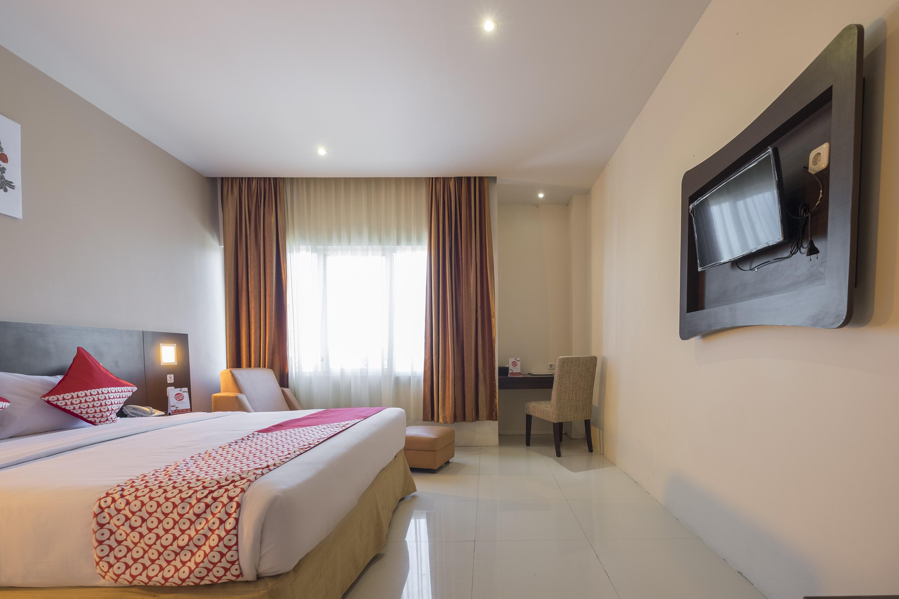 Collection O 1279 Hotel Grand Celino Makassar Exterior foto