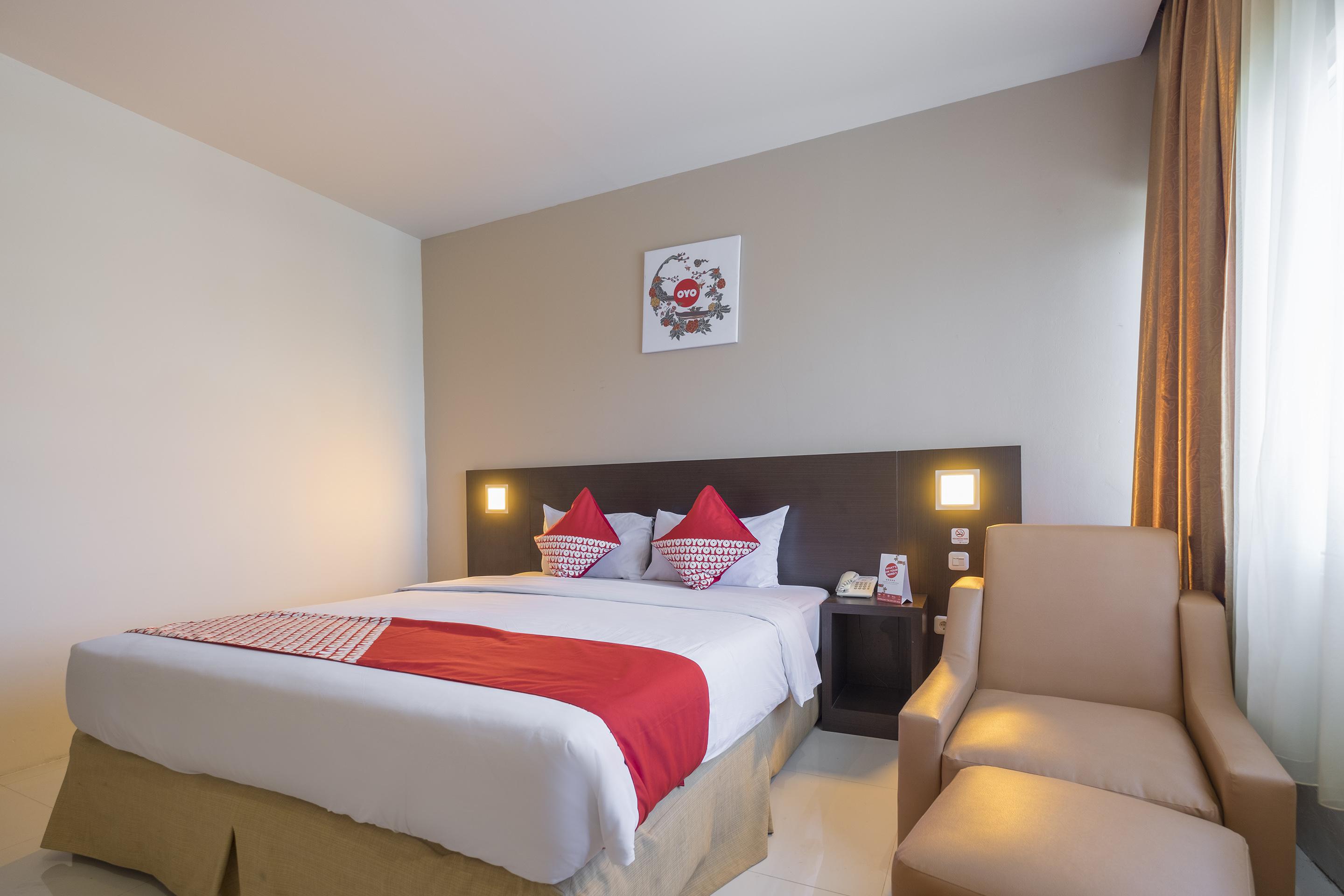 Collection O 1279 Hotel Grand Celino Makassar Exterior foto