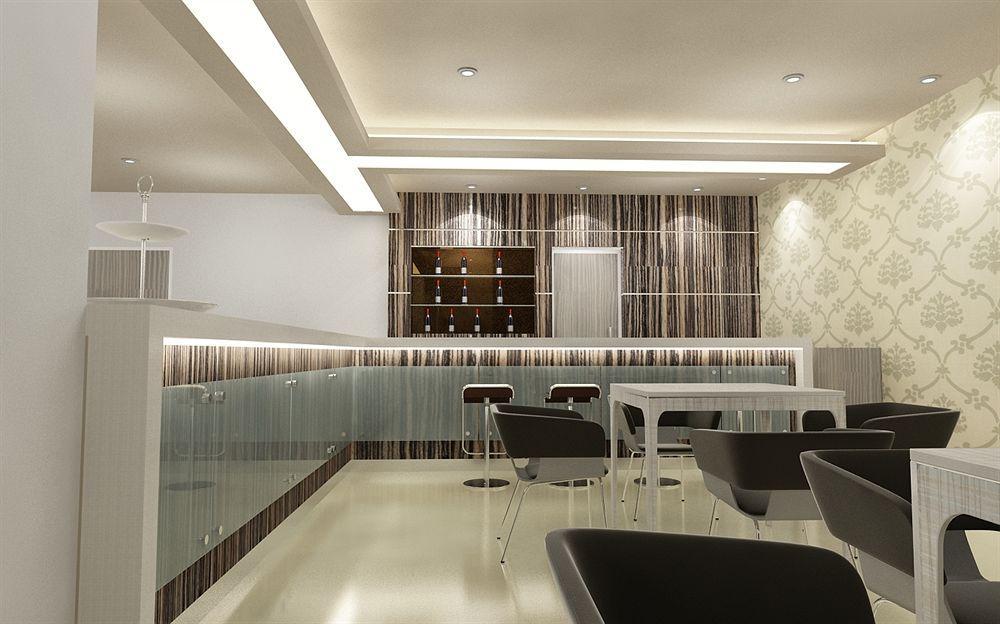 Collection O 1279 Hotel Grand Celino Makassar Exterior foto